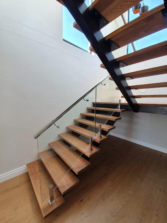 Glass on wood top mounted & hand rail Glass on wood top mounted & hand rail